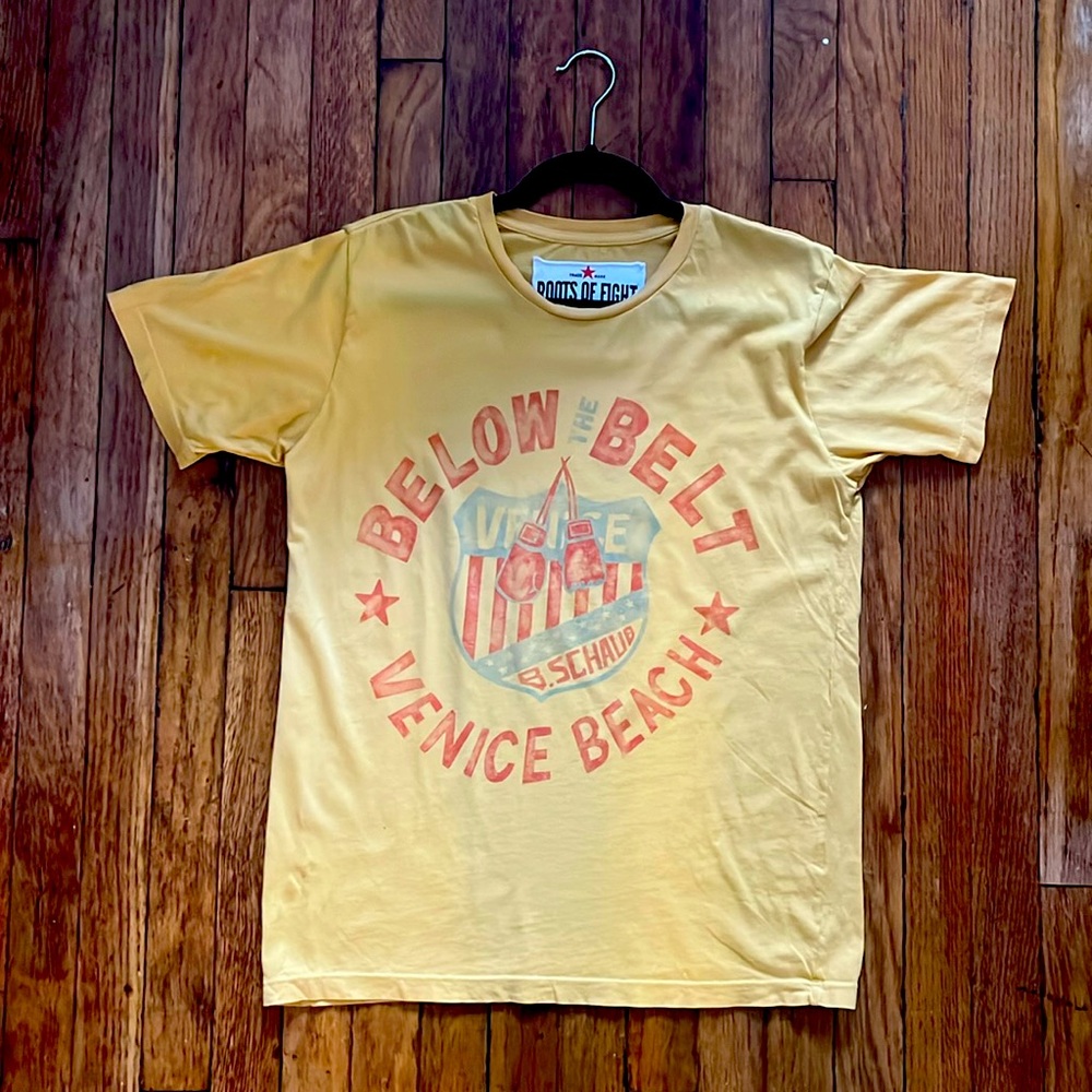Amazing brand Roots of Fight. Amazing material, super cozy men’s small. Unisex.